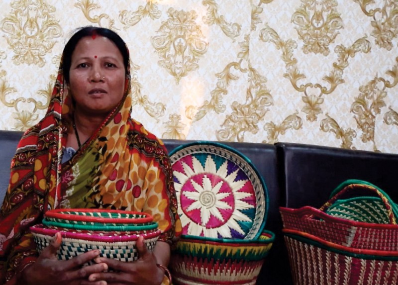 एक गाउँ एक उद्यम अभियान, ढकिया-पथियाले फेरिएको थारु महिलाको दैनिकी