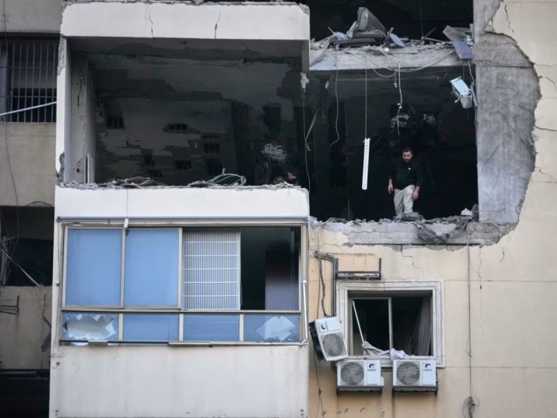 मध्यपूर्वमा युद्धको डढेलो: खाडीका प्रमुख सहरहरूमा भीषण विस्फोट, लेबनानदेखि कुवेतसम्म क्षेप्यास्त्रको वर्षा