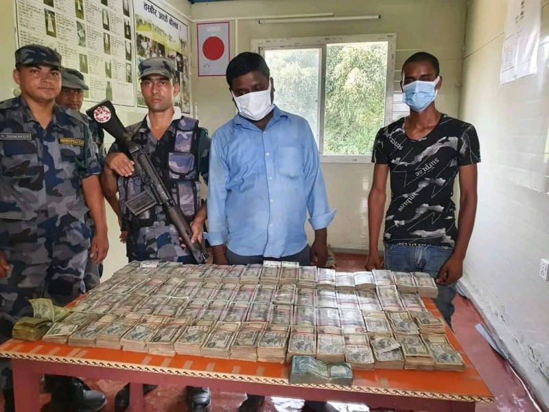 आलुको बोराभित्र भेटियो ८३ लाख रुपैयाँ 