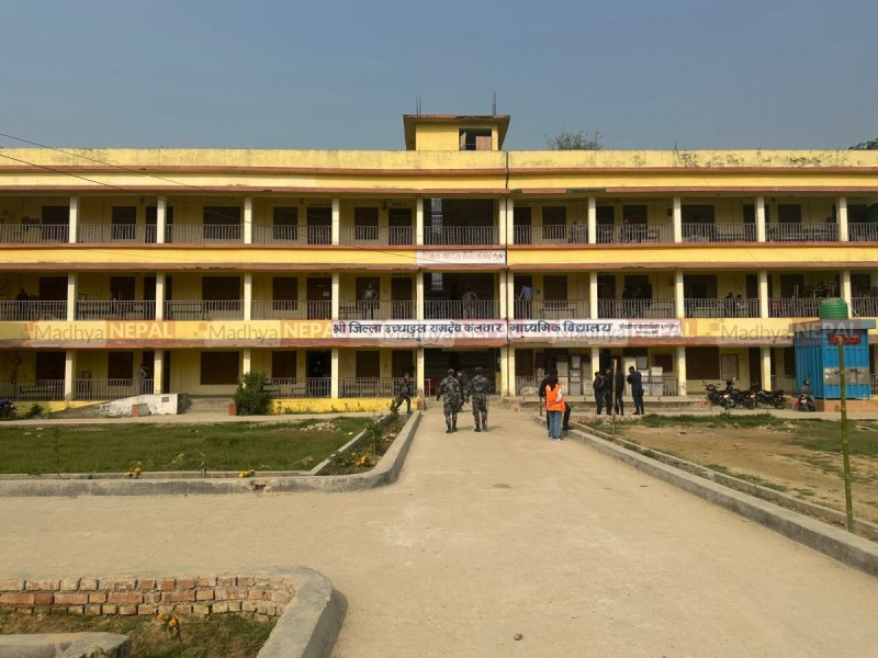 मतपेटिका 'हराएपछि' पर्सा–३ को मतगणना ठप्प: अधिकृत भन्छन्– हराएको होइन, 'मिसप्लेस' भयो