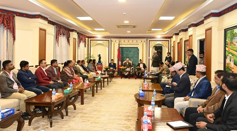 संघ–प्रदेश संसद्का पदाधिकारीहरू राष्ट्रपति सँग भेट, कर्मचारी कटौती निर्णयमा असन्तुष्टि