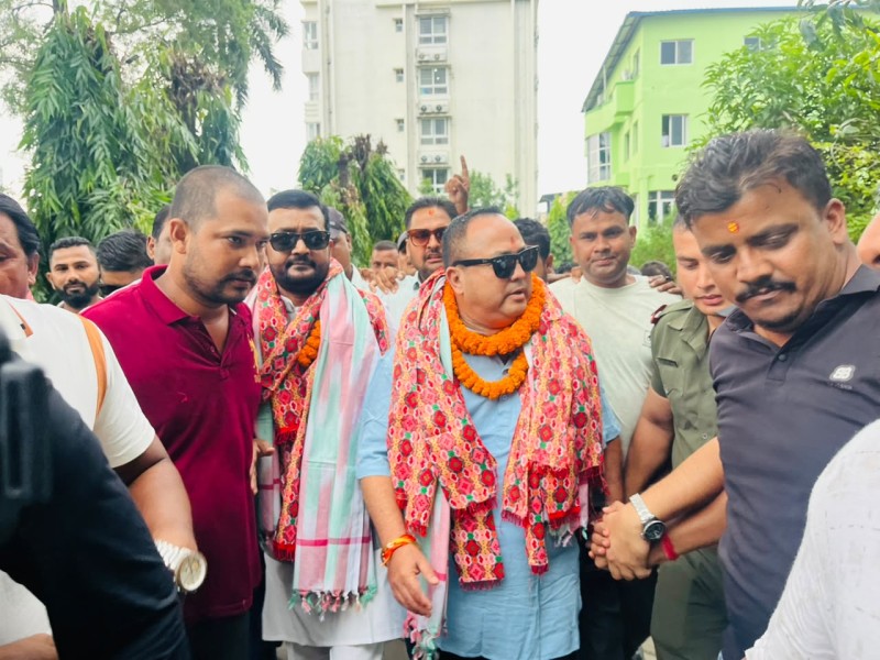 सफाइ पाएपछि वीरगञ्जका मेयर राजेशमान सिंहले सम्हाले पुनः पदभार