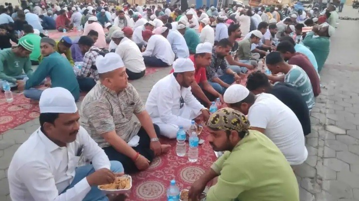 वीरगंज महानगरले आयोजना गरेको इफ्तारीमा ५ हजार भन्दा बढि मुस्लिम धर्मावलम्बी सहभागी  