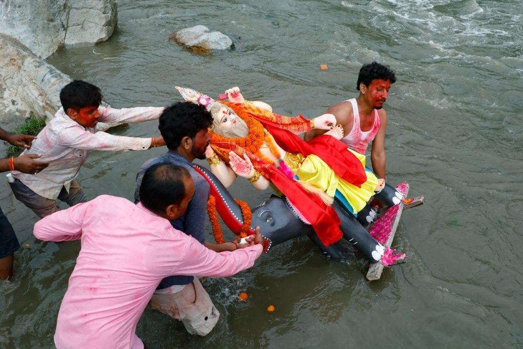 विश्वकर्माको मूर्ति सेलाउँदै आज