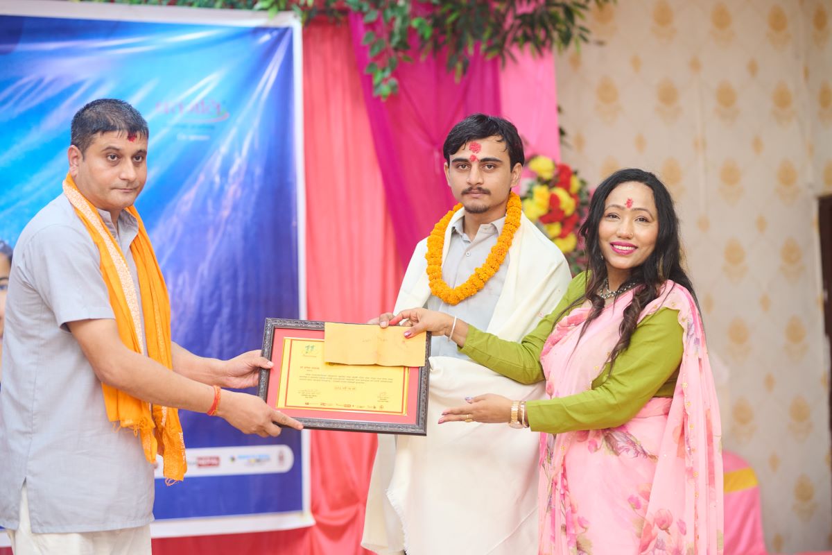मध्य नेपाल अनलाइनका कपिल थापा सम्मानित