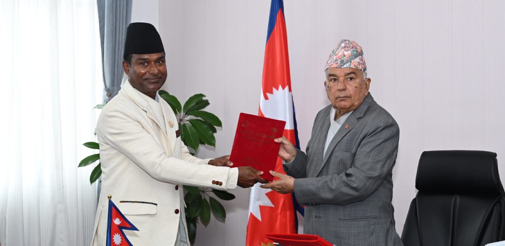 मधेशी आयोगको प्रतिवेदन : समाज रुपान्तरणका लागि नैतिक शिक्षा आवश्यक