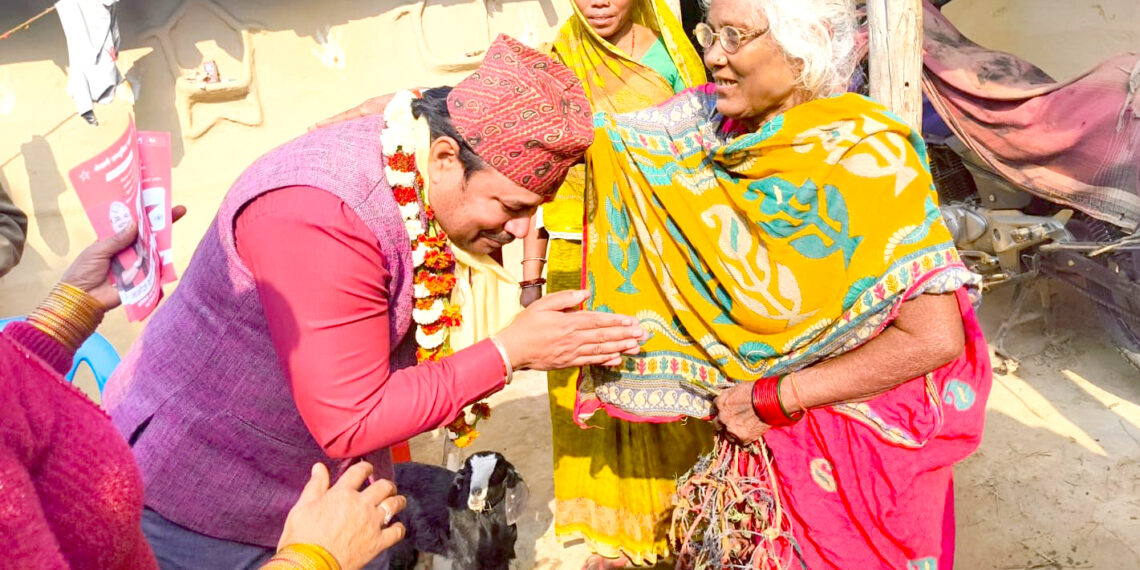 पर्सागढीमा नेकपा उम्मेदवार चौधरीको घरदैलो अभियान