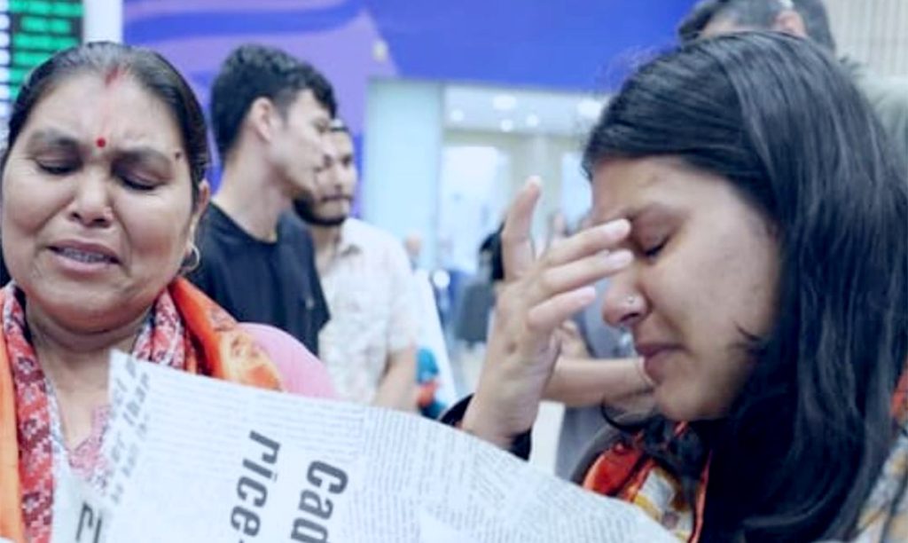 विपिन जोशीको रिहाइका लागि आमा र बहिनी इजरायल पुगे