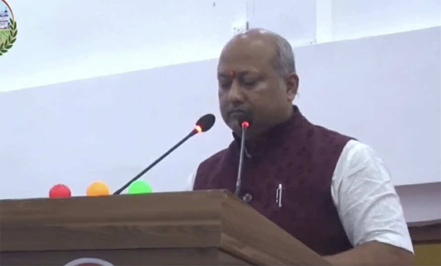 मधेशका मुख्यमन्त्री सतिश कुमार सिंहले सदनबाटै राजीनामा घोषणा