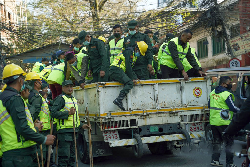 थापाथलीबाट पछि हट्ने मुडमा छैन महानगर 