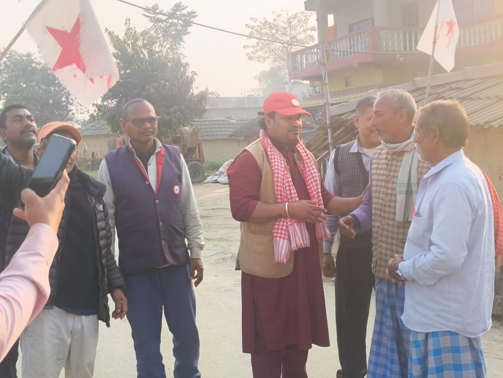 पर्सा–२ : नेकपा उम्मेदवार चौधरीद्वारा डोकैला–बहुअरीमा घरदैलो तथा ‘जनता दर्शन’ कार्यक्रम सम्पन्न