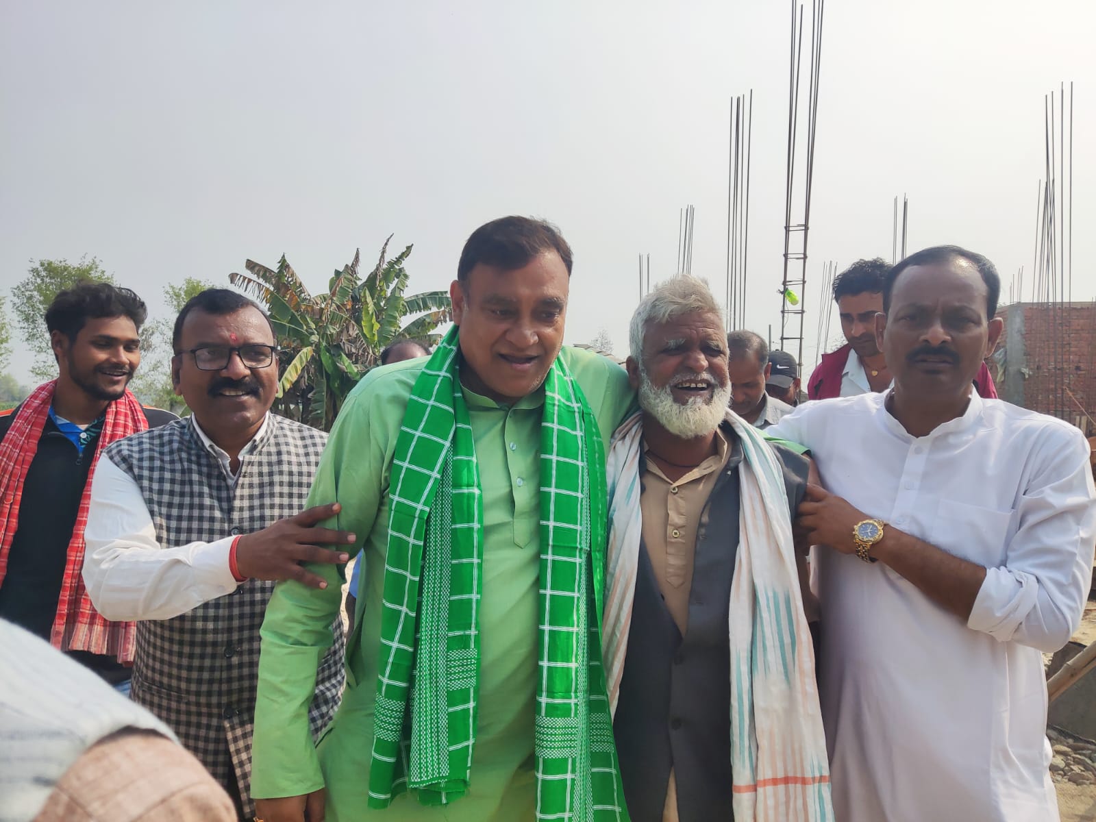 पर्सा-१ मा अनिल रुङटाको 'जनता दर्शन' तीव्र: विकास र समृद्धिको खाकासहित बेल्वाका मतदातासँग साक्षत्कार