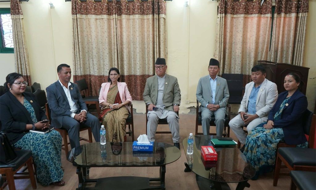 विपक्षी दलहरूको बैठक सिंहदरबारमा सुरु
