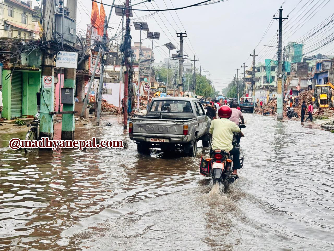 सडक विस्तारसँगै बढ्यो वीरगञ्जको डुबान संकट