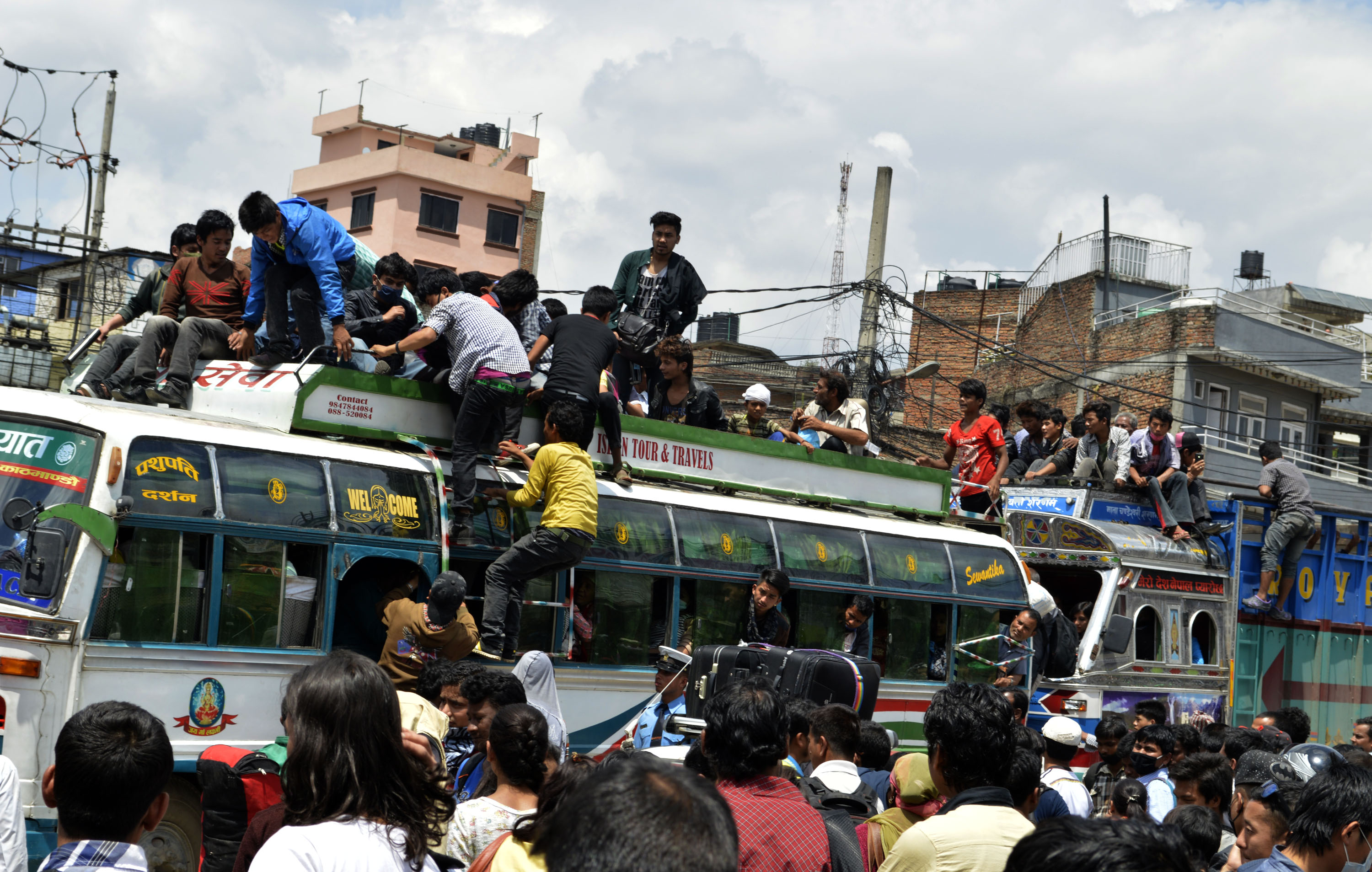 निर्वाचन नजिकिएसँगै धमाधम बुकिङ सवारी साधन