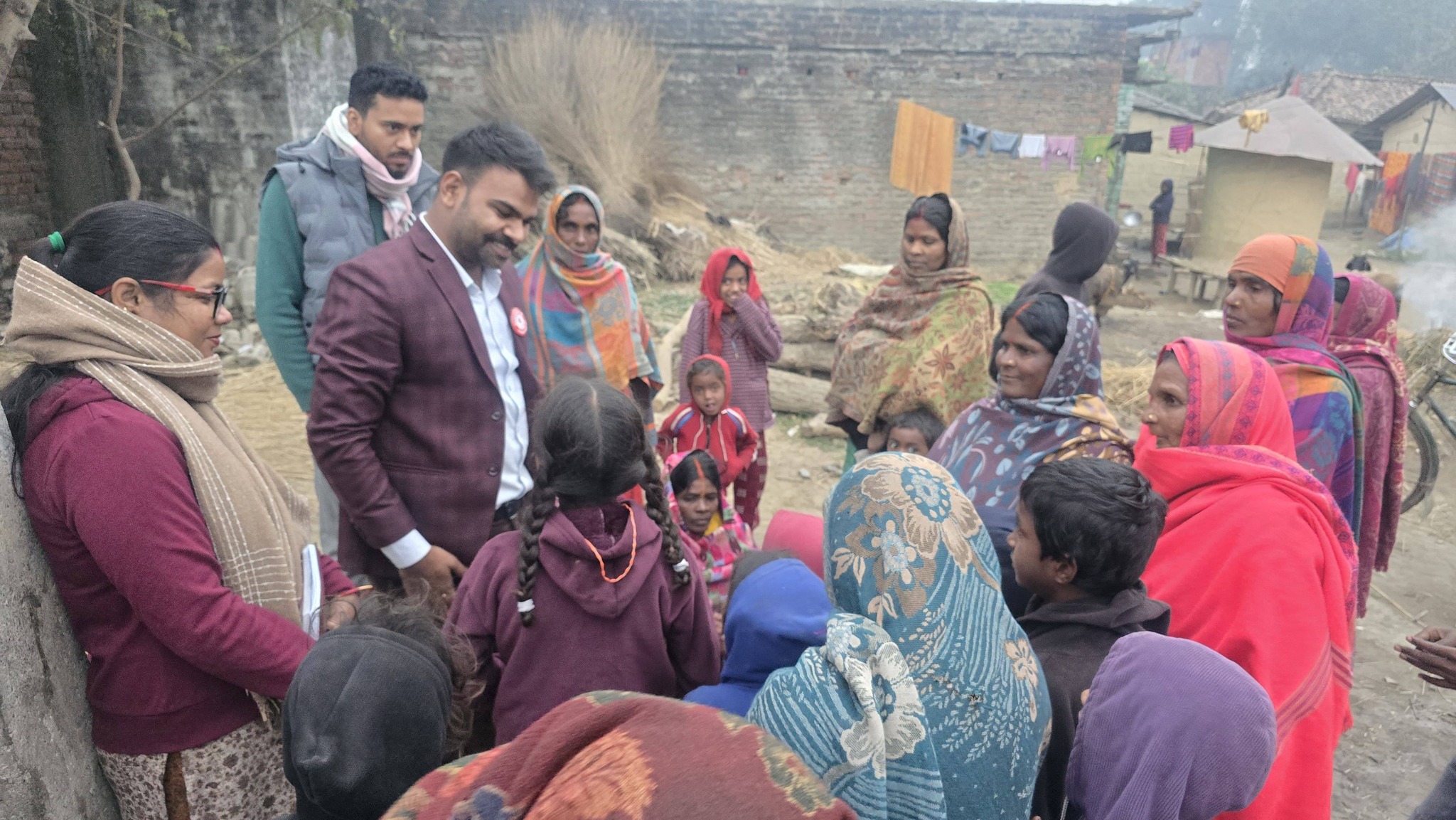 पर्सा–१ मा सीए अजय चौरसियाको घरदैलो तीव्र: लिपनीविर्तामा उत्साहजनक जनलहर