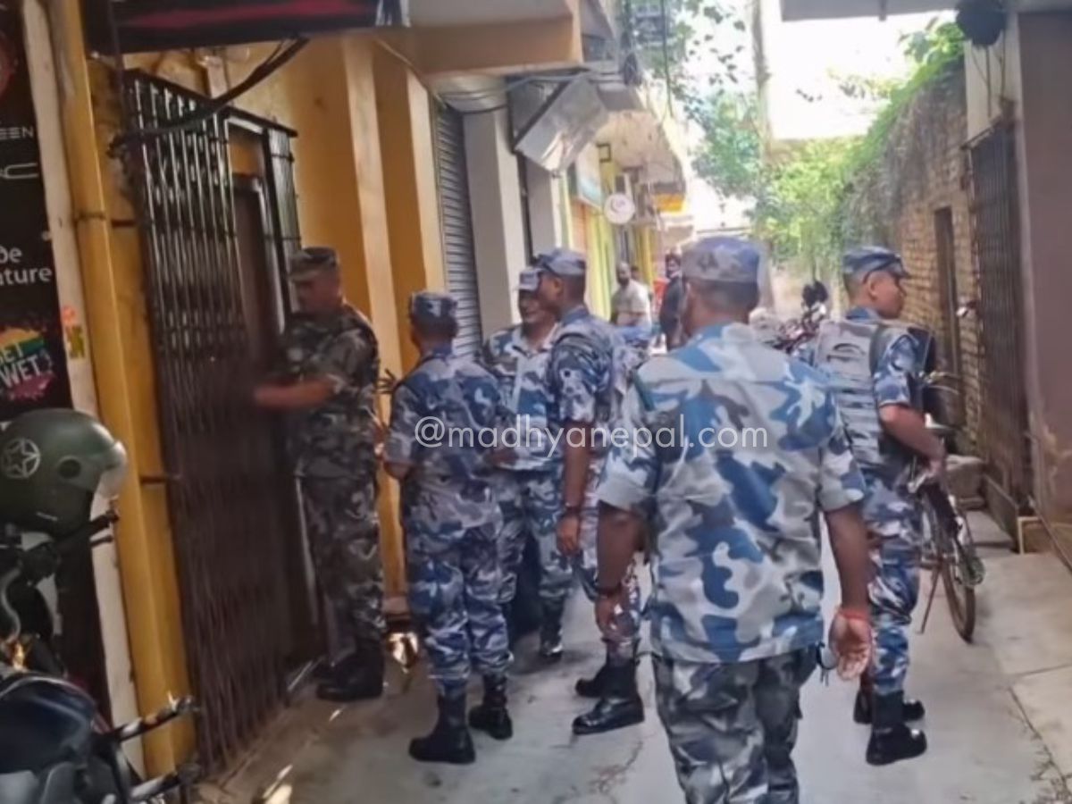 माइस्थानस्थित सुन पसलमा राजश्व बिभागको छापामारी