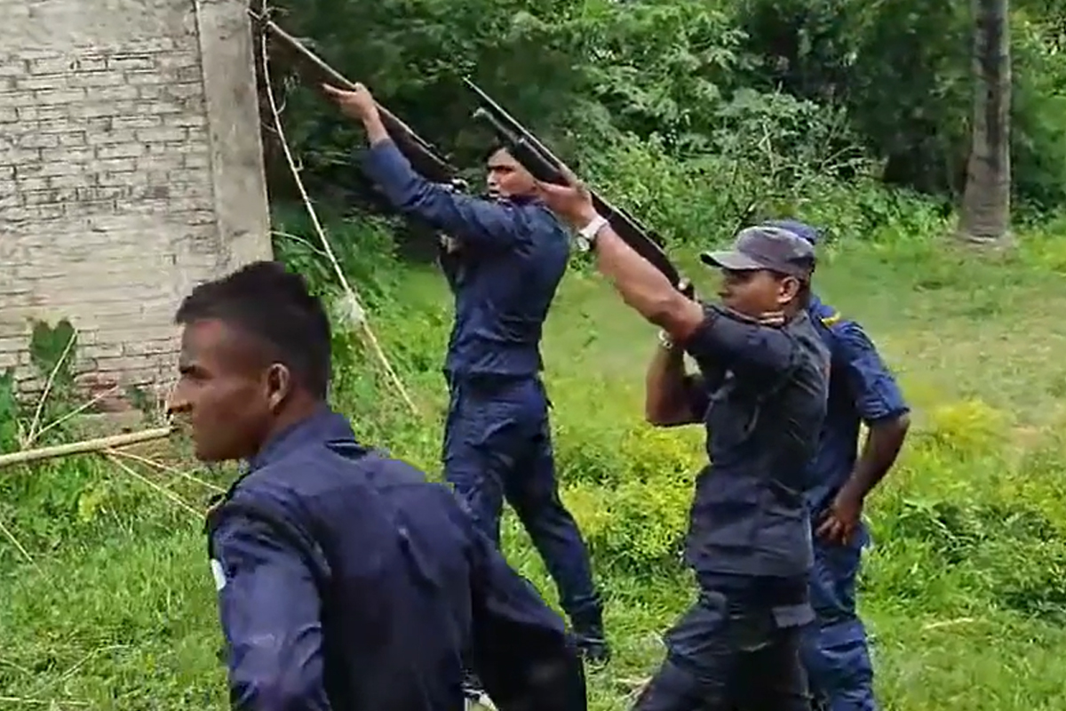 सप्तरीमा प्रहरी र तस्कर समूहबीच झडप