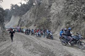 वर्षाका कारण दाउन्ने र कान्तिलोकपथ सडक खण्ड अवरुद्ध