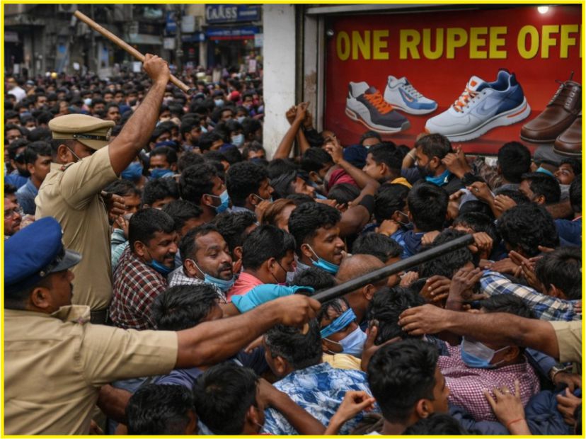 १ रुपैयाँको जुत्ता अफरले केरलमा हंगामा, भीड नियन्त्रण गर्न प्रहरीको लाठीचार्ज