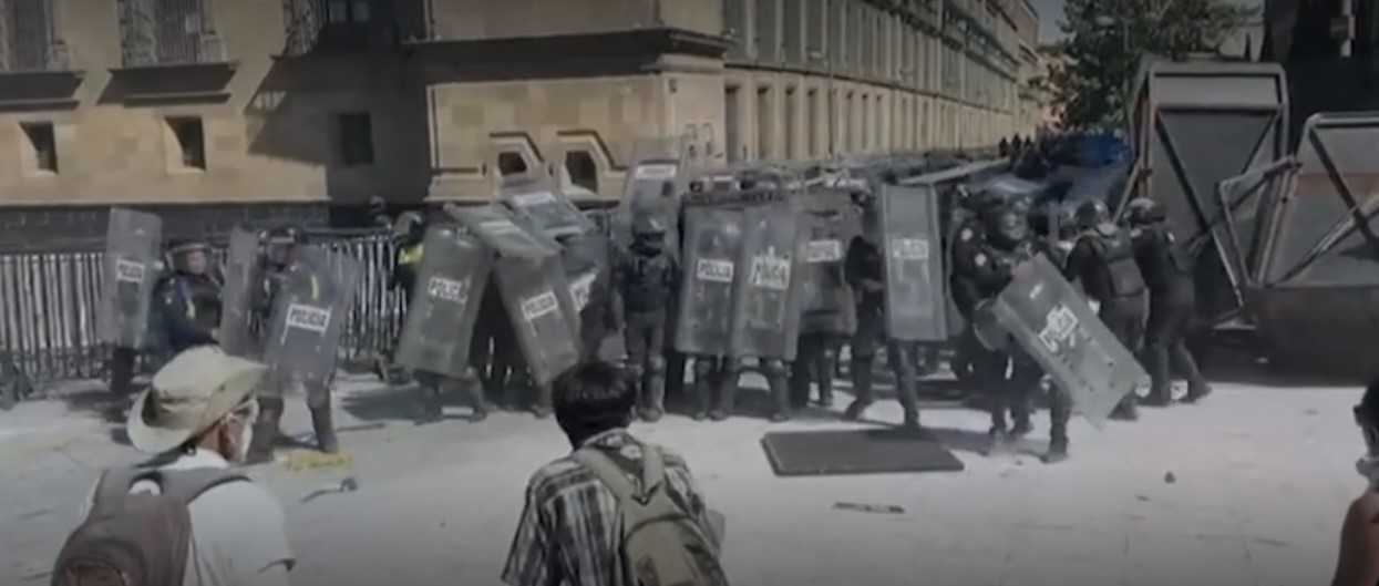 जेन–जेडको सडक क्रान्तिः मेक्सिको सिटीमा सरकारविरुद्ध हिंसात्मक प्रदर्शन, १२० घाइते