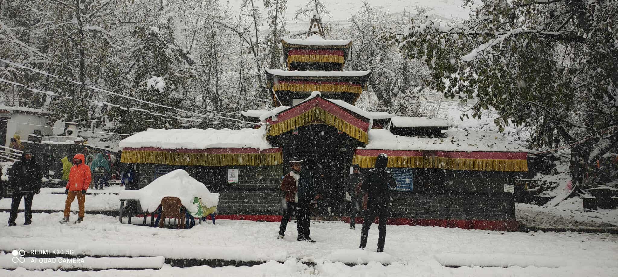 मुस्ताङमा बाक्लो हिमपात, पदयात्रा नगर्न प्रशासनको आग्रह
