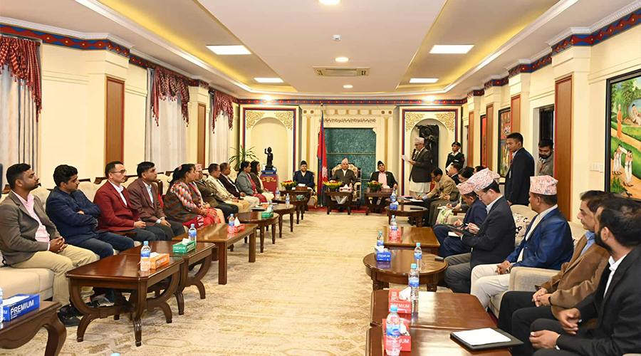 संघ–प्रदेश संसद्का पदाधिकारीहरू राष्ट्रपति सँग भेट, कर्मचारी कटौती निर्णयमा असन्तुष्टि