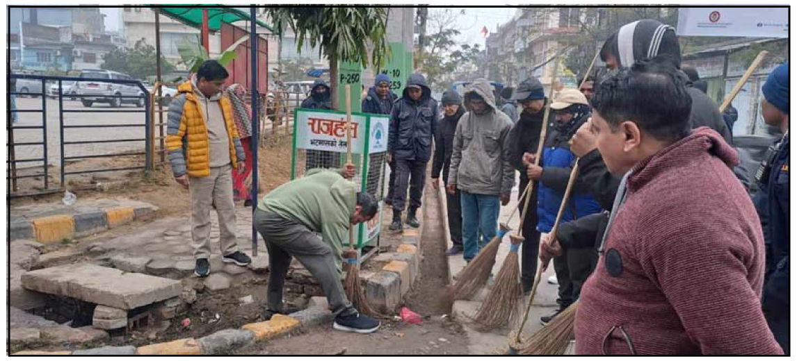 आदर्शनगरस्थित पुरानो बसपार्कमा वृक्षारोपण