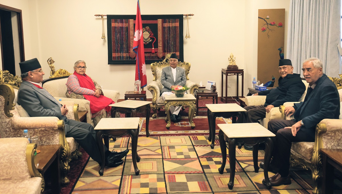 राष्ट्रपति, प्रधानमन्त्री र दल प्रमुखबीच ऐतिहासिक छलफल: निर्वाचन तयारीतर्फ पहिलो संयुक्त संवाद